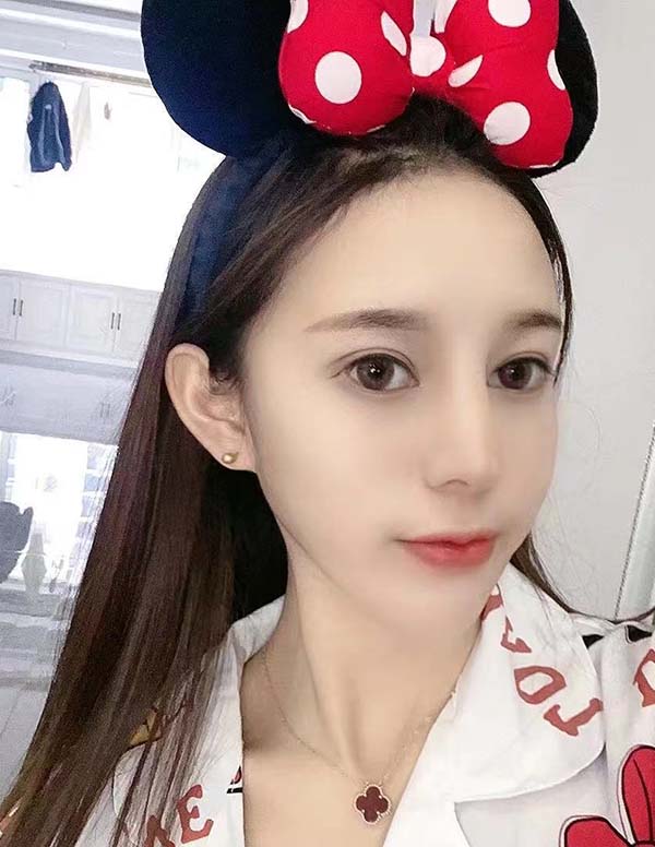 伦敦外围女经纪人